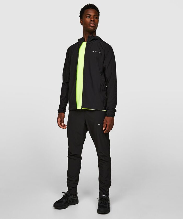 Monterrian Form Woven Running Black Jacket